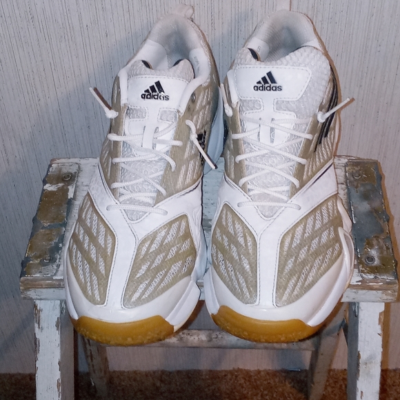 Adidas shoes - Picture 3 of 4